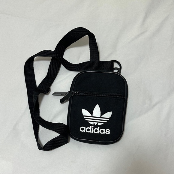 ADIDAS Crossbody Bag - Picture 1 of 3